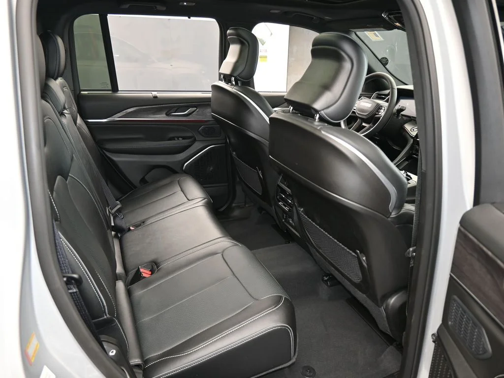 2024 Jeep Grand Cherokee Overland - Photo 49