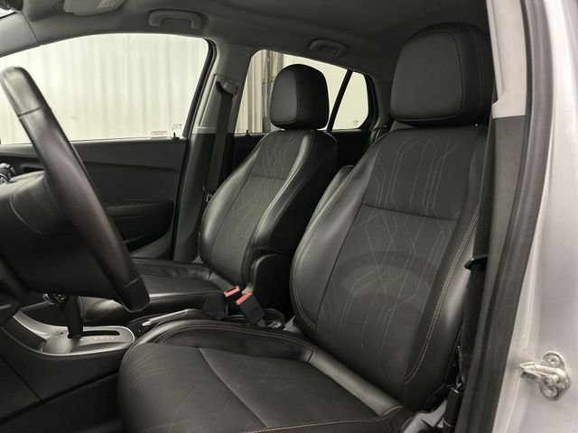 Used 2018 Silver Chevrolet LT image 16