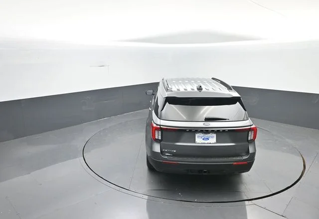 New 2026 Gray Ford Active image 25