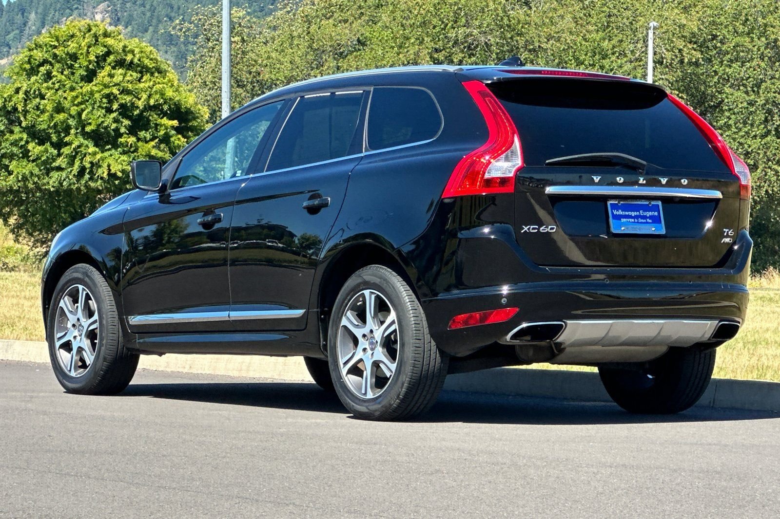 Used 2014  Volvo  image 5