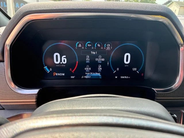 Used 2022 Quartz Metallic Ford Platinum image 21