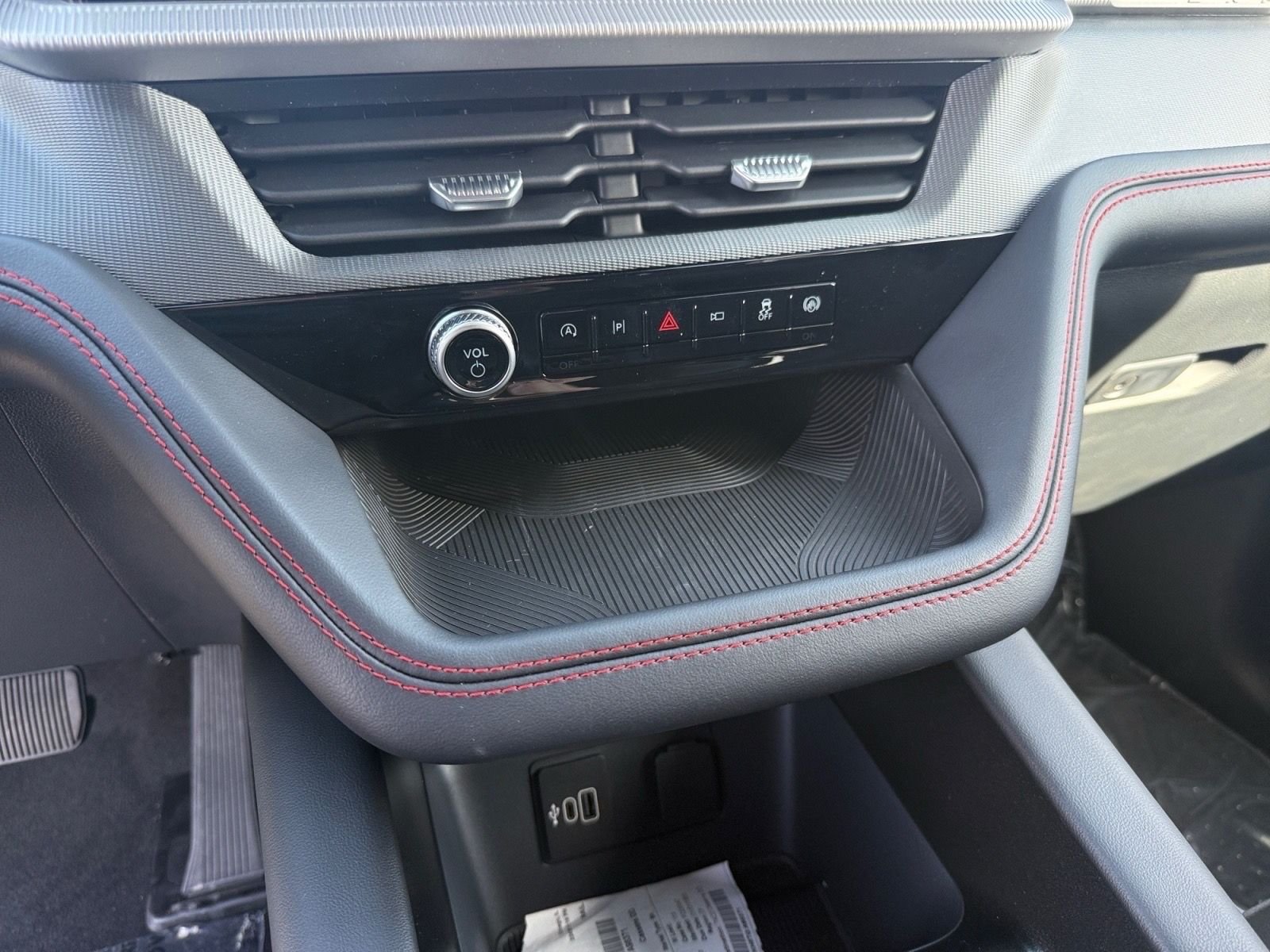 New 2026 Carbonized Gray Metallic Ford ST-Line image 21