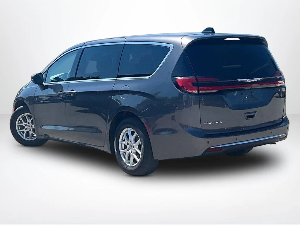 Used 2023 Gray Chrysler Touring L image 14