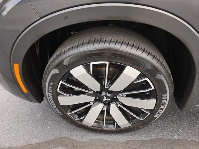 Used 2025 Gray Mitsubishi SE image 25