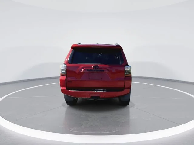 Used 2018 Red Toyota SR5 image 9