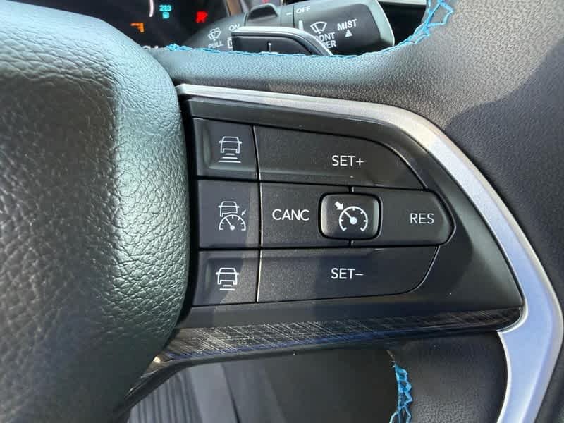 Used 2023 Baltic Gray Metallic Clearcoat Jeep Trailhawk image 15