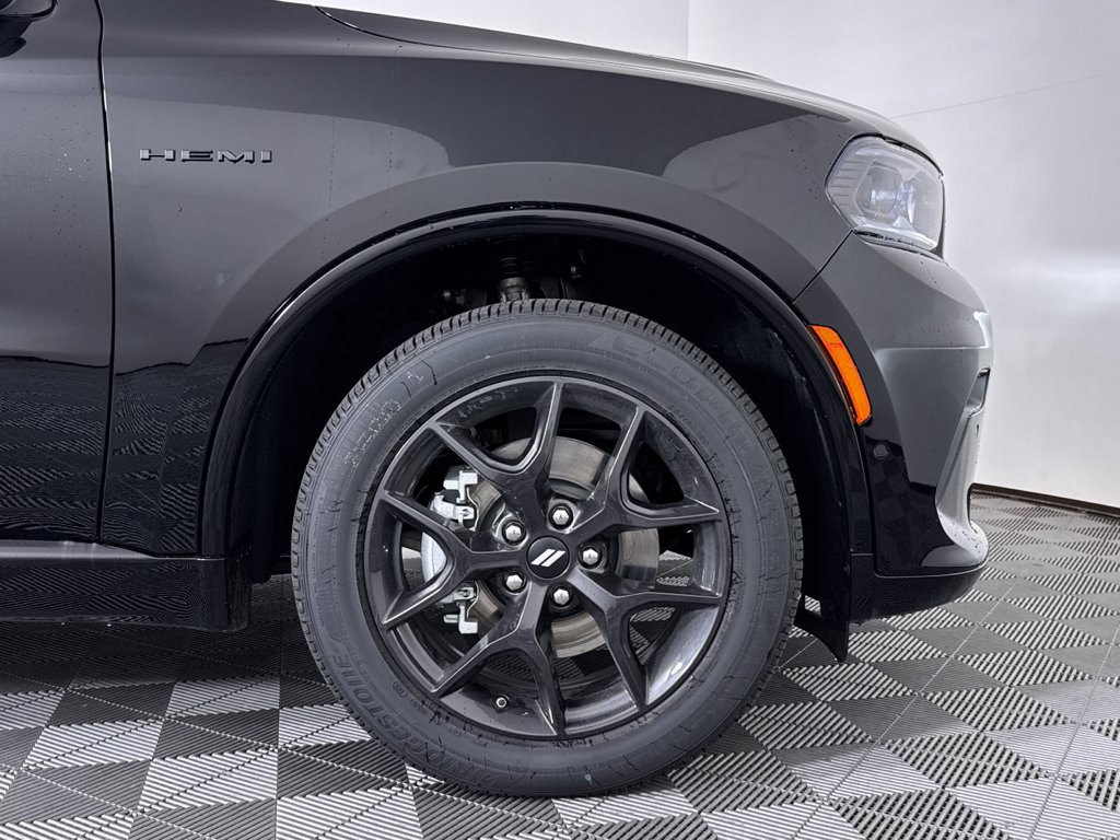 New 2026 Diamond Black Clear-Coat Exterior Paint Dodge GT Plus HEMI V8 image 23