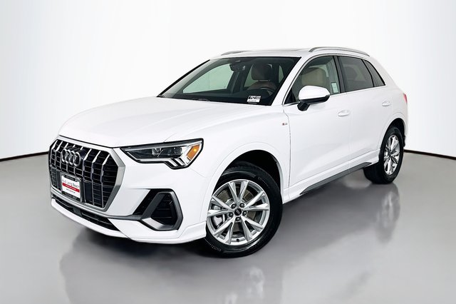 2023 Audi Q3 S line Premium