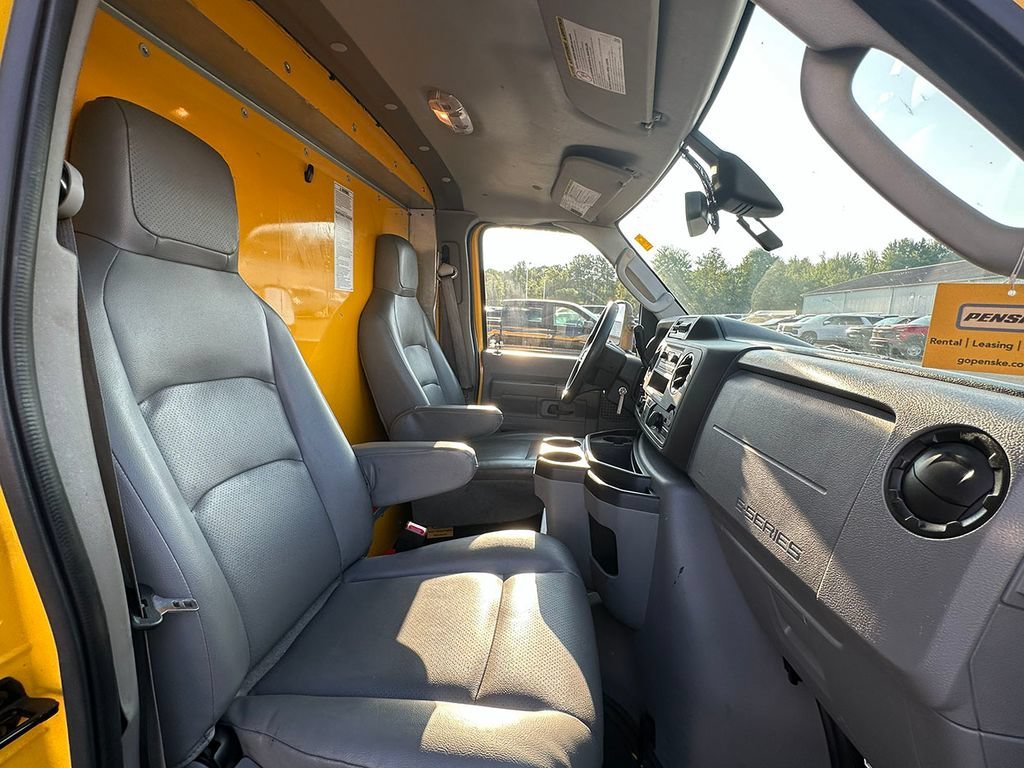 Used 2022 Yellow Ford CUTWY image 17
