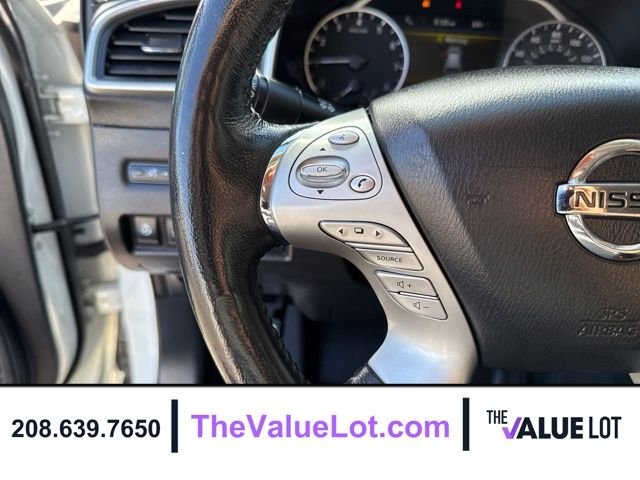 Used 2018 White Nissan SL image 26