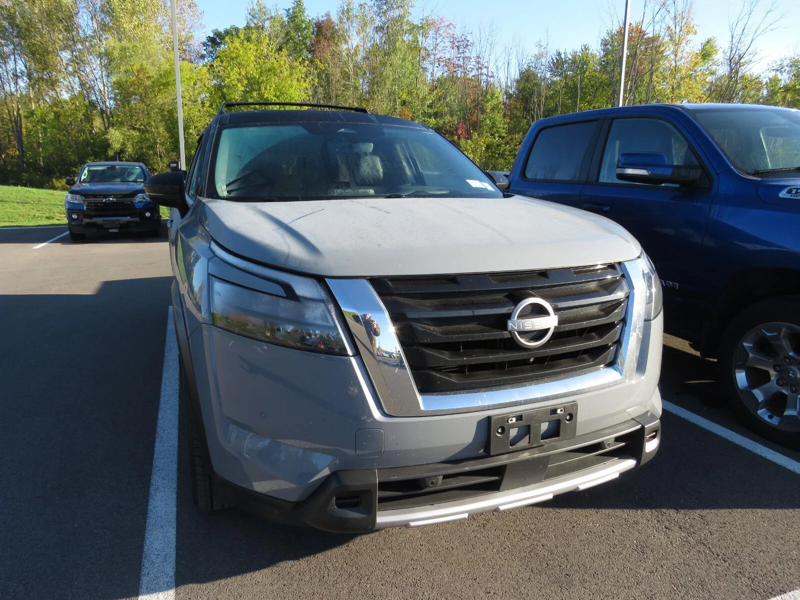 Used 2025 Solid Gray/Super Black Nissan Platinum image 3