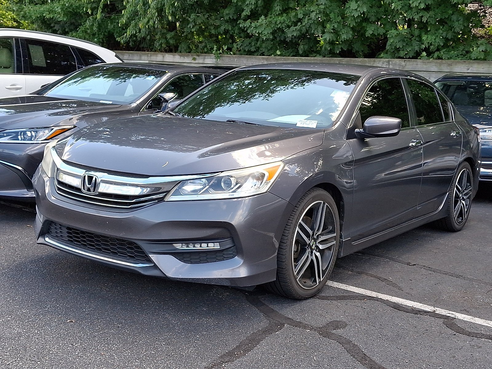 Certified Used 2017 Modern Steel Metallic Honda Sport SE image 3