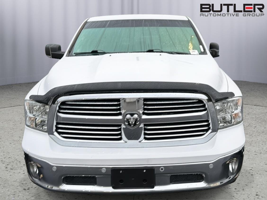 Used 2019  Ram SLT Crew Cab SWB 2WD image 4