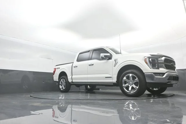 Certified Used 2023 White Metallic Ford King Ranch image 33