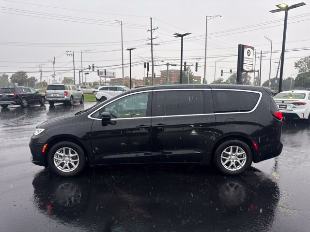 Certified Used 2026 Black Chrysler Select image 2