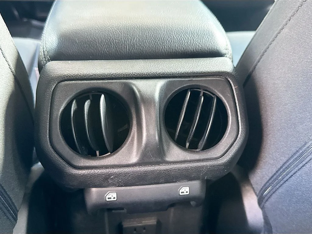 Used 2023 Red Jeep Sahara image 28