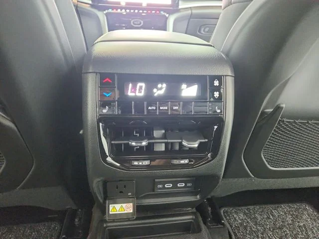 New 2026 Silver Zynith Jeep Limited image 36