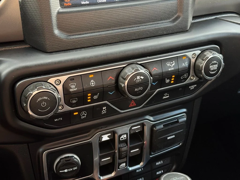 Used 2020 Black Jeep Sport image 33