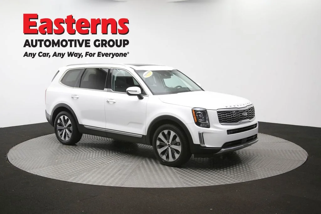 Used 2020 White Kia S image 52