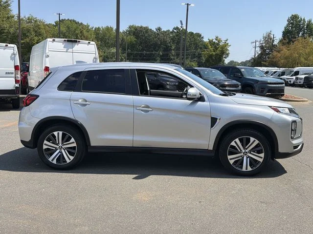 Used 2025 Gray Mitsubishi 2.0 SE image 14