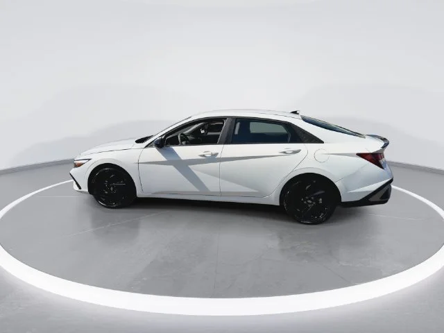 Used 2026 White Hyundai SEL Sport image 6