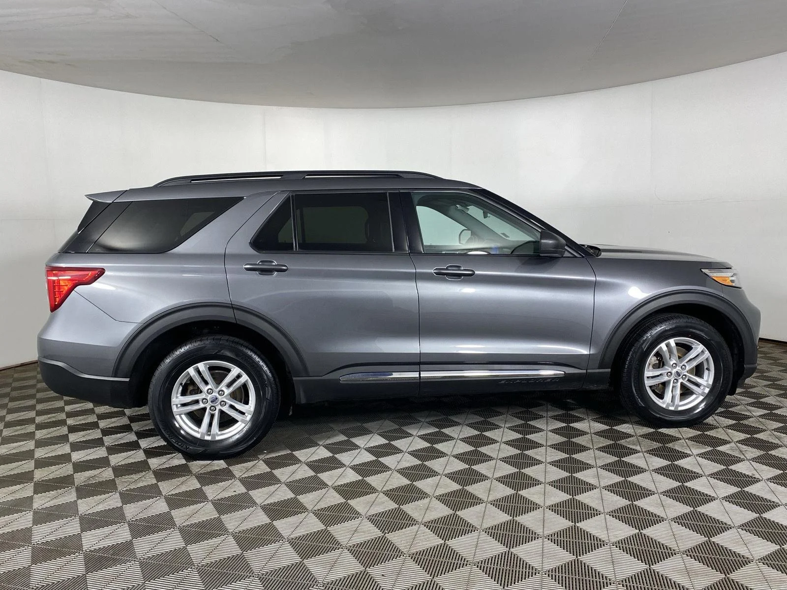 Used 2024 Carbonized Gray Ford XLT image 8