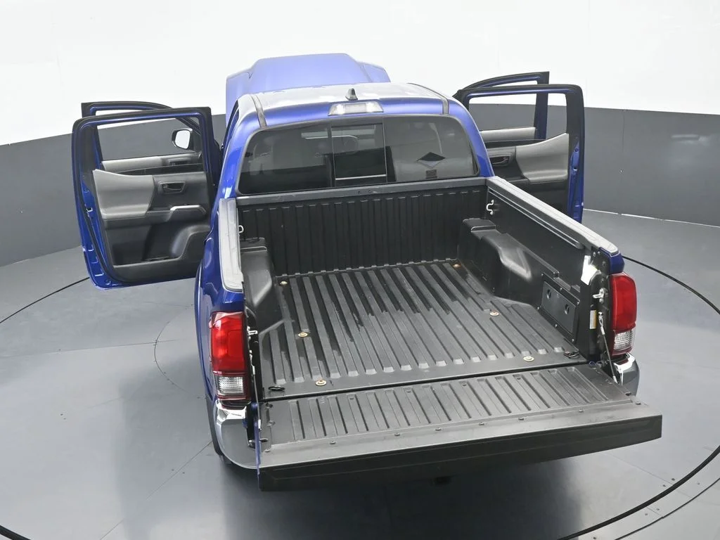 Used 2022 Blue Toyota SR5 image 53