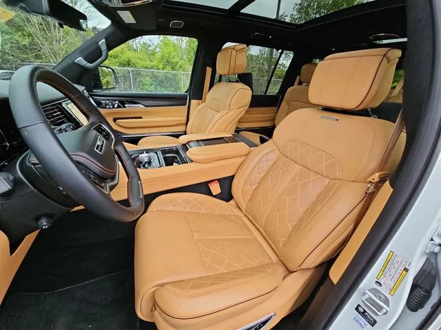 Used 2025 White Jeep Series III image 21