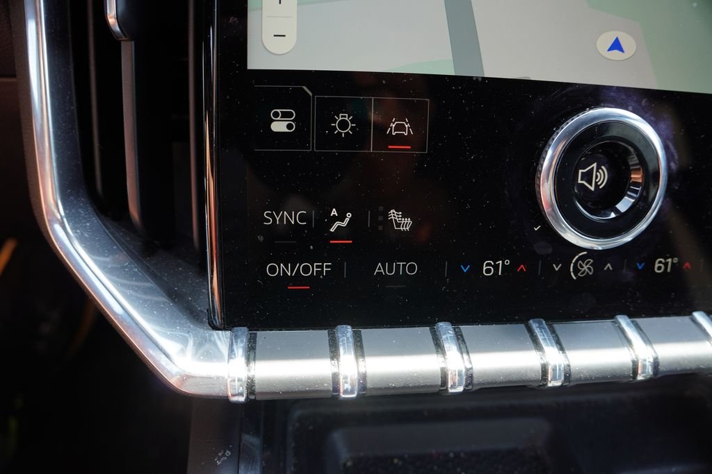 Used 2025 White Frost Tricoat GMC Elevation image 6