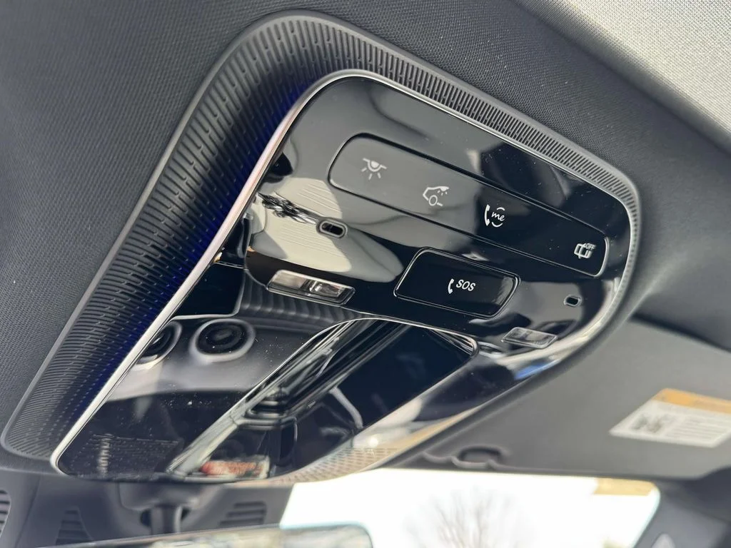 New 2026 Blue Mercedes-Benz GLC 300 image 25