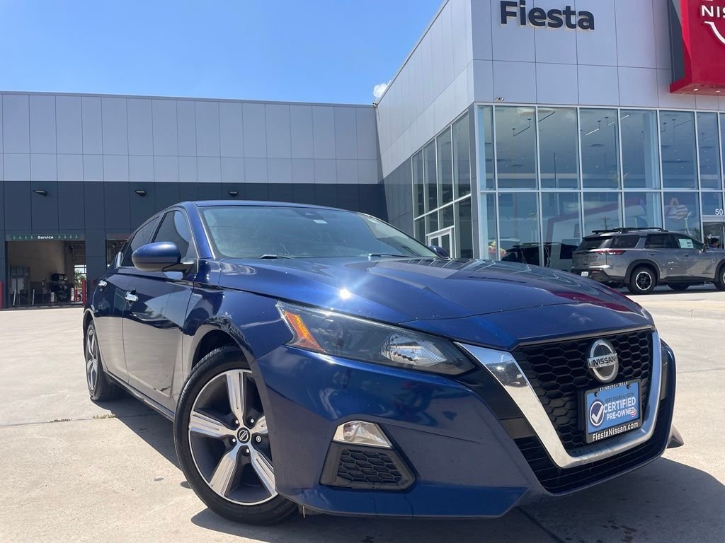 Certified Used 2022 Blue Nissan 2.5 S image 1