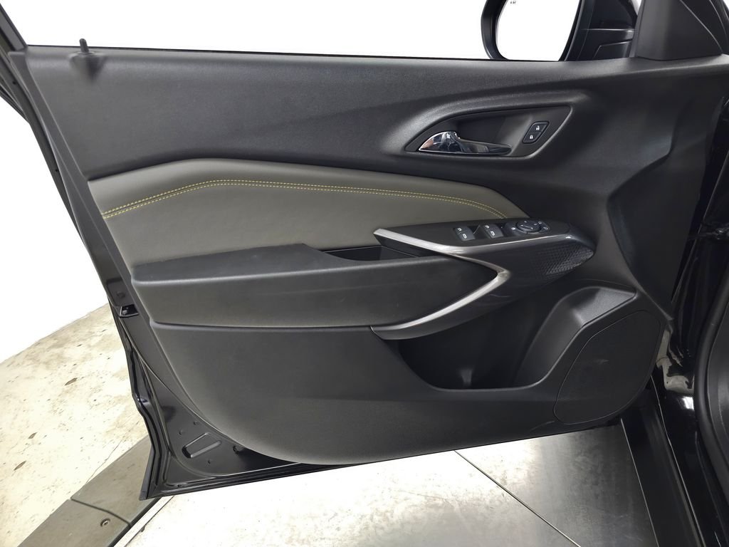 Used 2025 Mosaic Black Metallic Chevrolet ACTIV image 14
