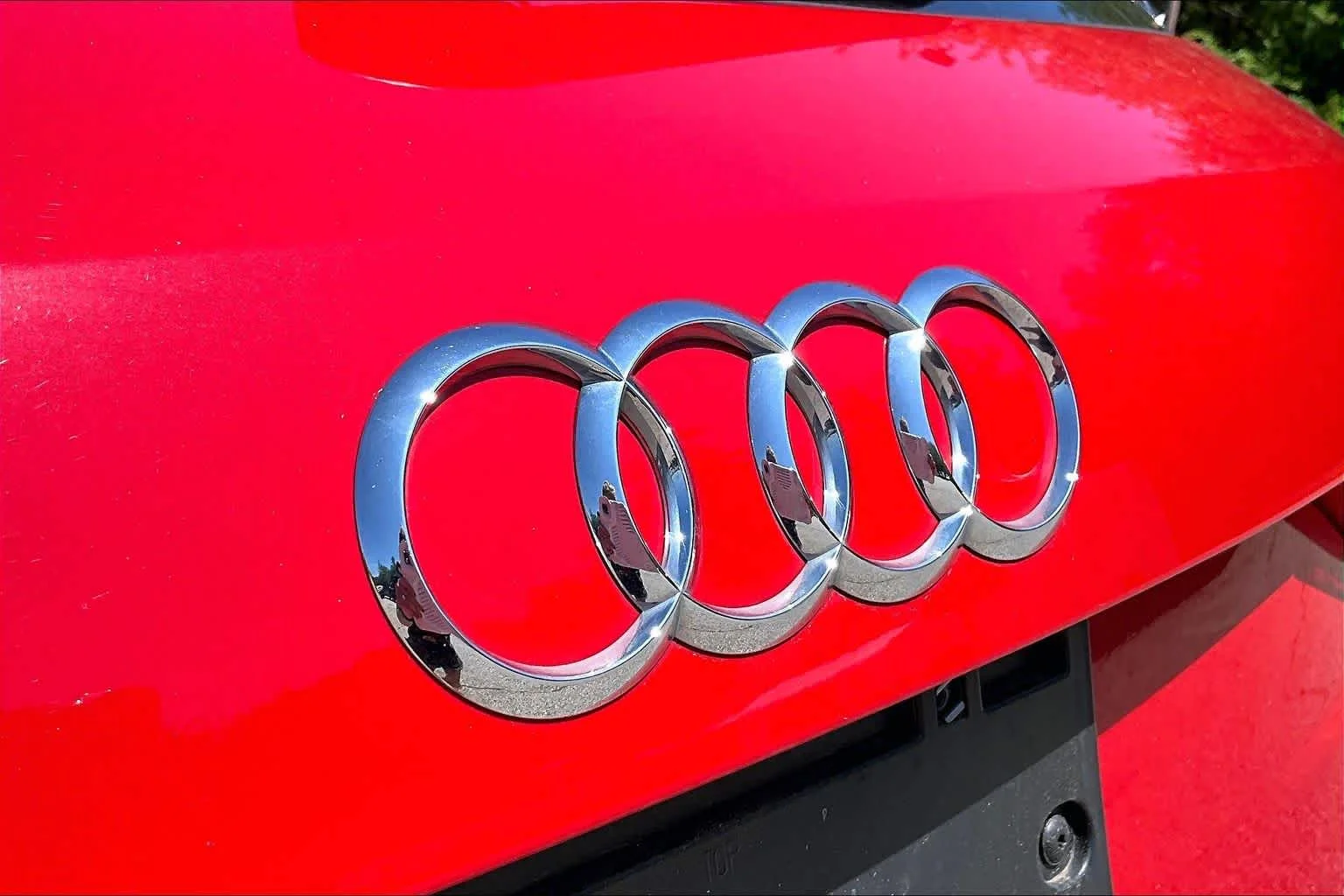 Certified Used 2025 Progressive Red Audi S line Premium image 33