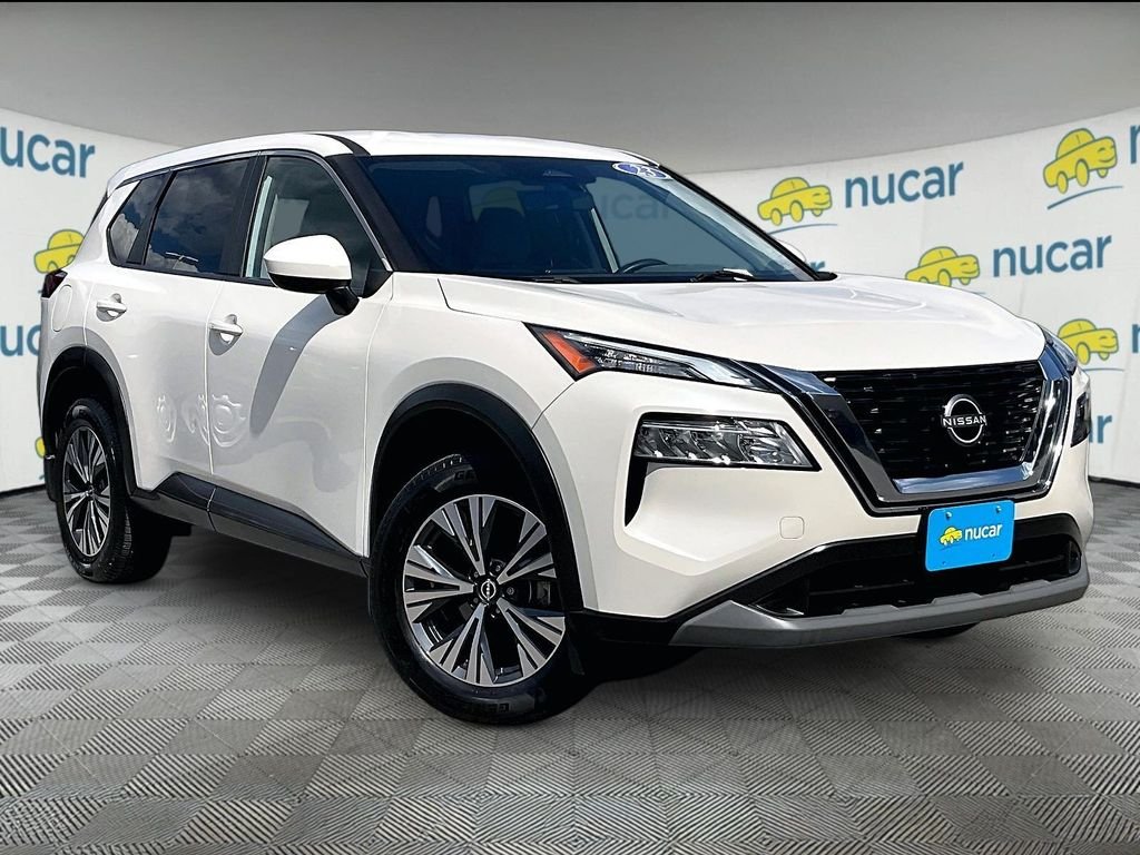 Used 2023 White Nissan SV image 1