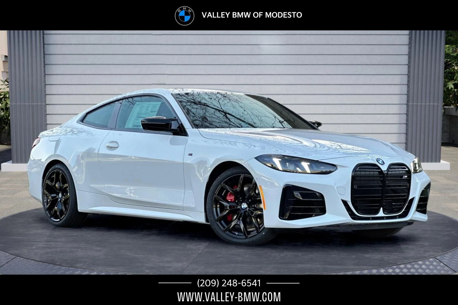 2026 BMW 4 Series M440i Coupe's photo