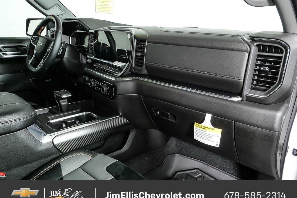 New 2025 Summit White Chevrolet RST image 25