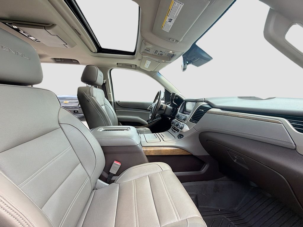 Used 2018 White GMC Denali image 32