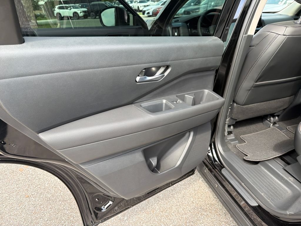 New 2026 Nissan Pathfinder SL 4D Sport Utility