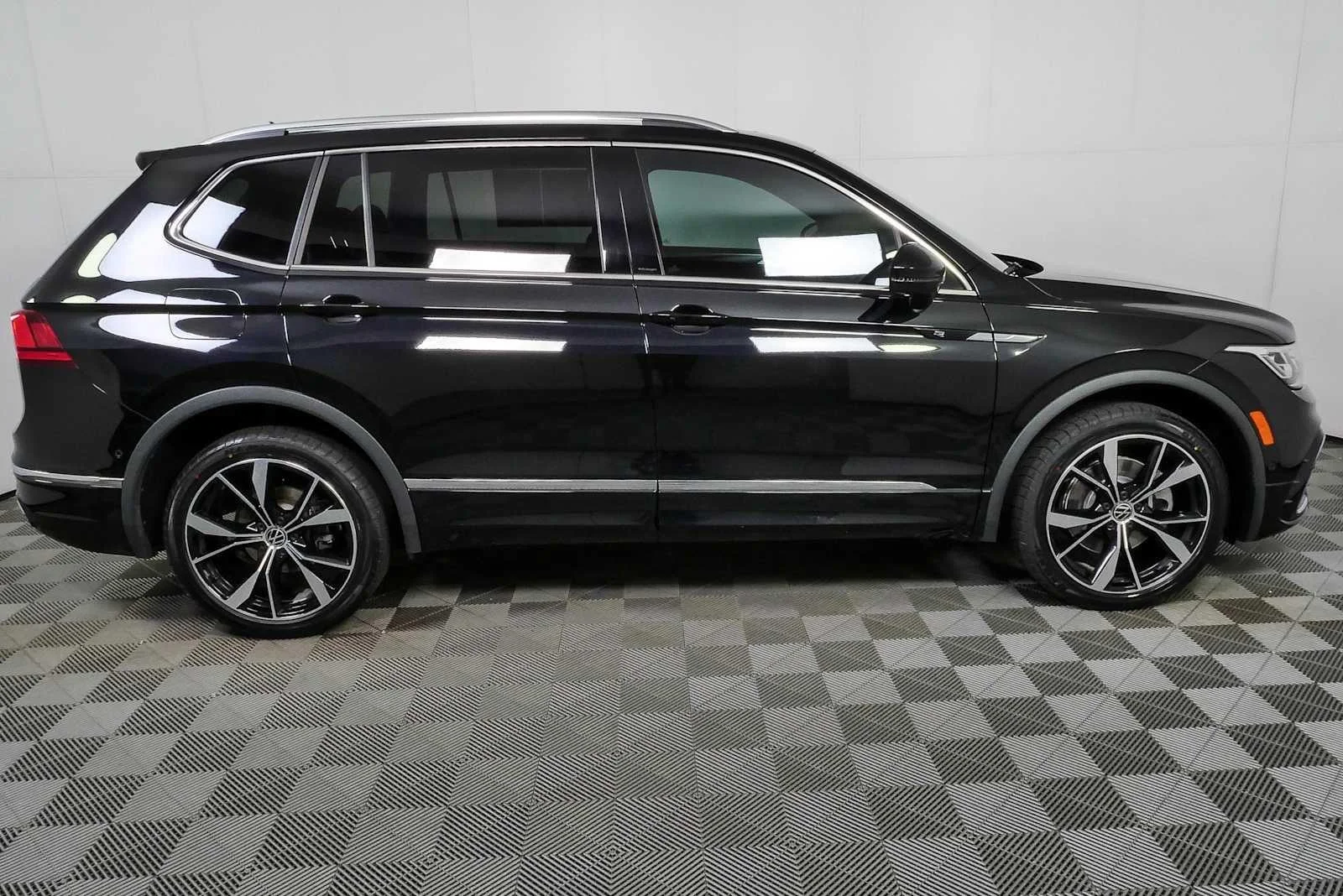 Certified Used 2023 Deep Black Pearl Volkswagen SEL R-Line image 2