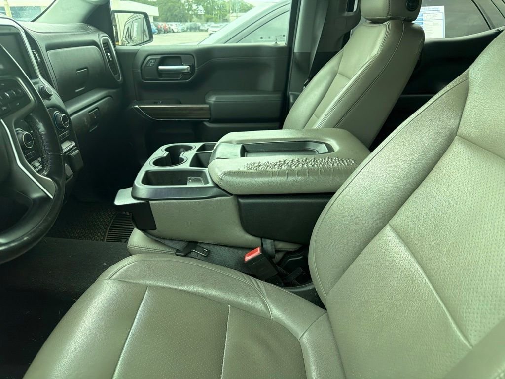 Used 2020 Shadow Gray Metallic Chevrolet LT image 11