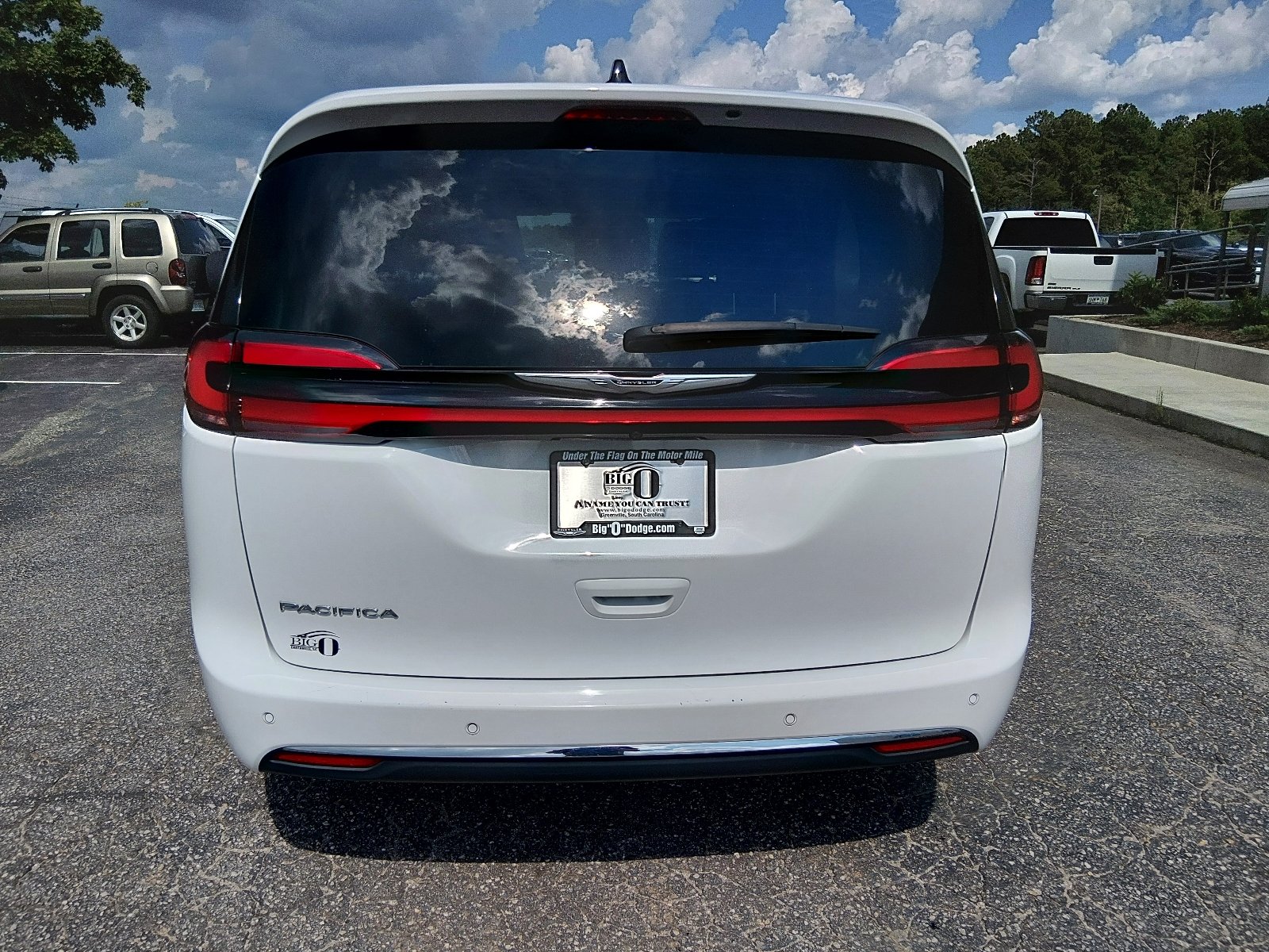 Certified Used 2024 Bright White Clear Coat Chrysler Touring L image 4
