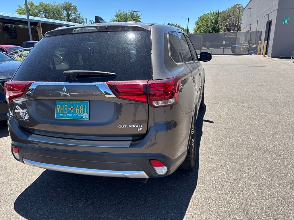 Used 2017 Brown Mitsubishi SE image 23