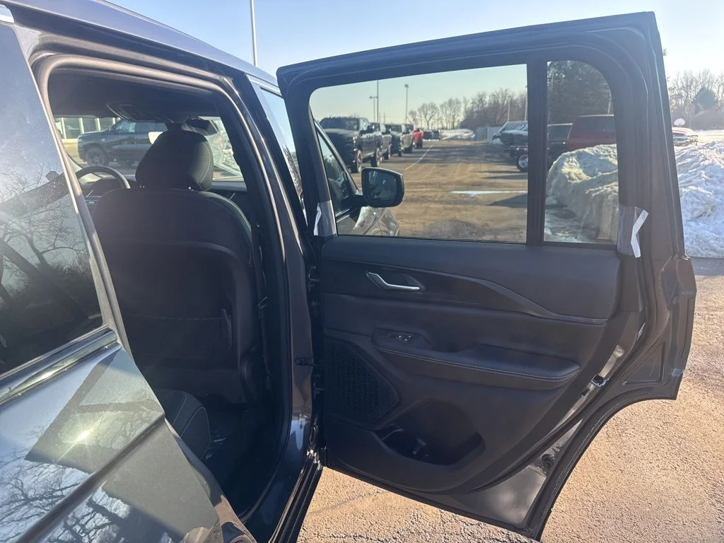 New 2026 Baltic Gray Metallic Clearcoat Jeep Laredo X image 47