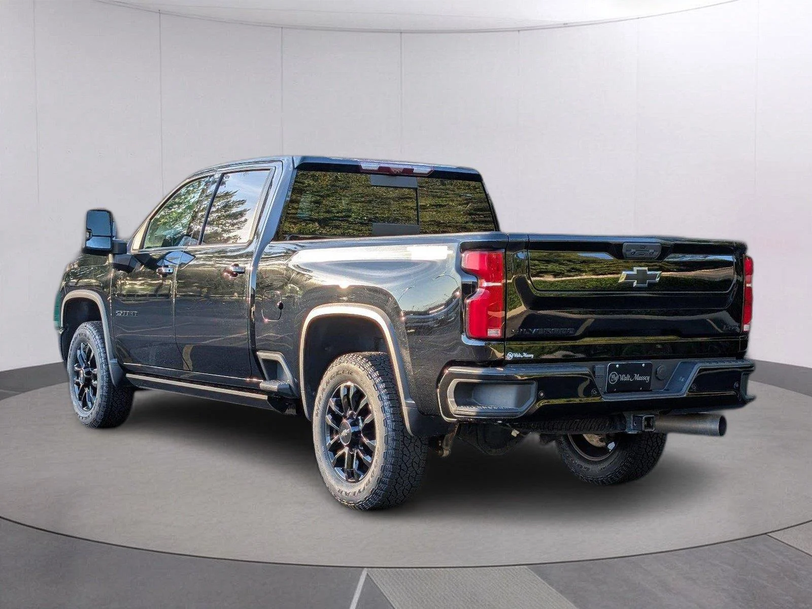 Used 2025 Black Chevrolet LTZ image 3