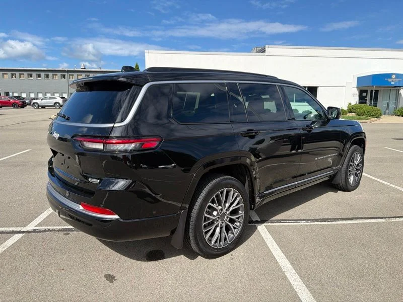 Used 2026 Black Jeep Summit image 3