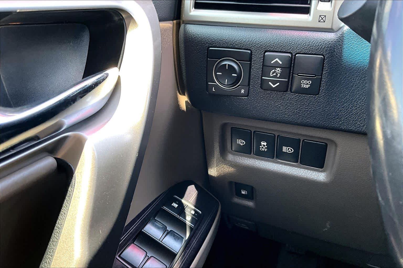 Used 2020 Starfire Pearl Lexus Premium image 36