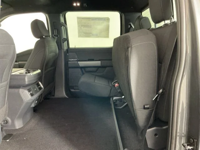 New 2026 Carbonized Gray Metallic Ford XLT image 29