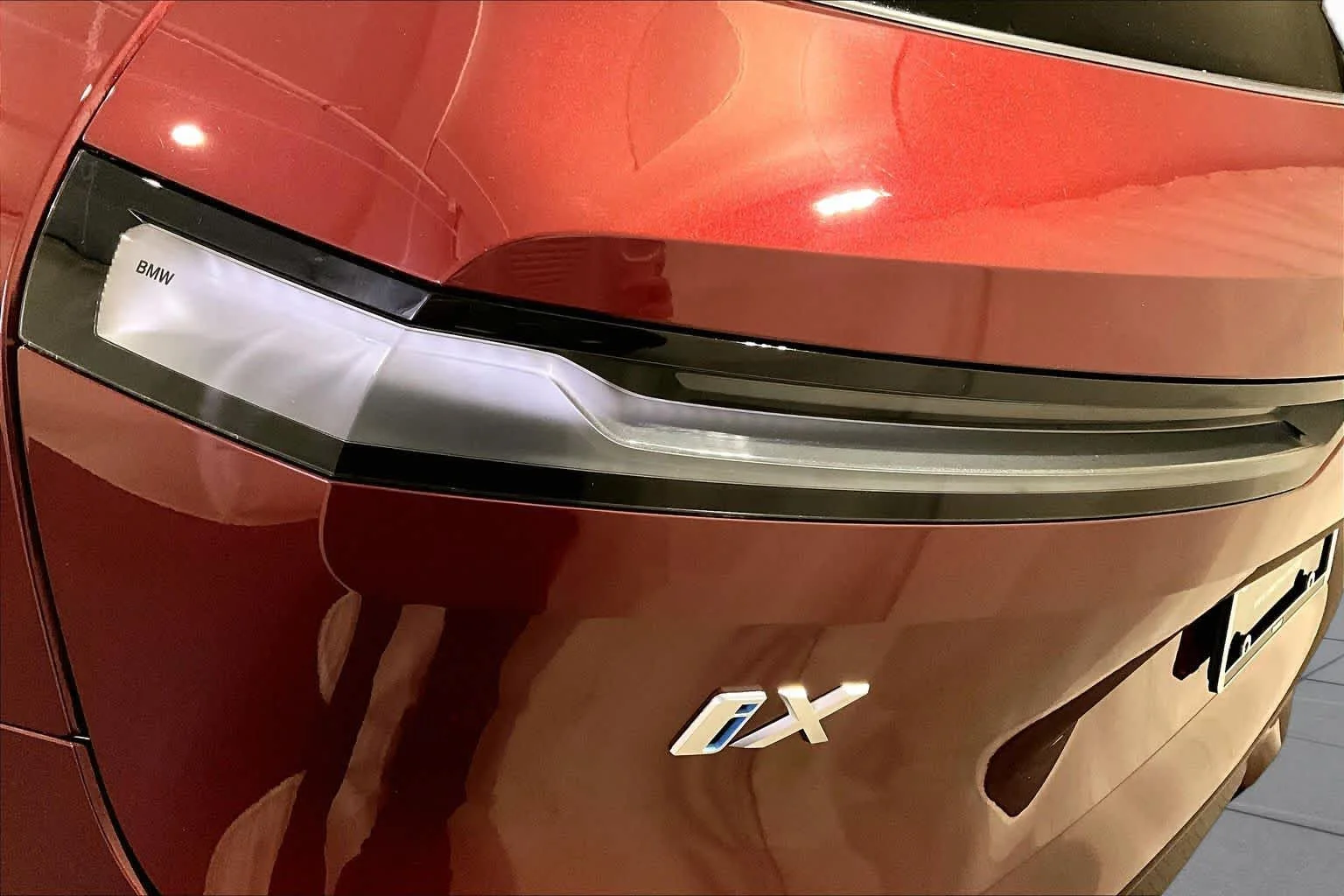 Used 2024 Aventurin Red Metallic BMW xDrive50 image 27