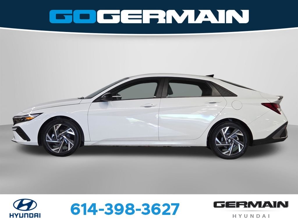 2025 Hyundai Elantra SEL - Photo 13