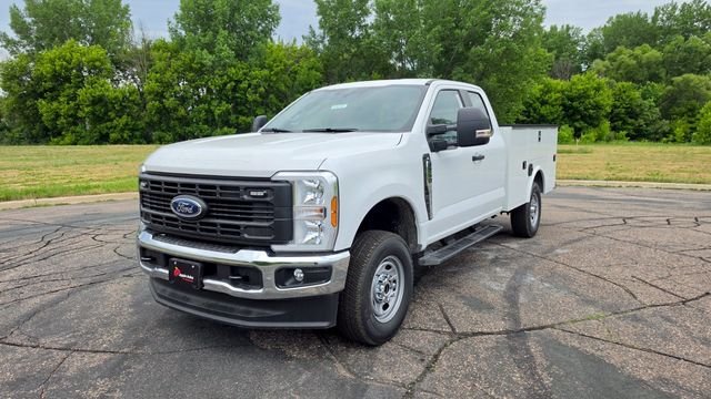 New 2026 Oxford White Ford XL image 7